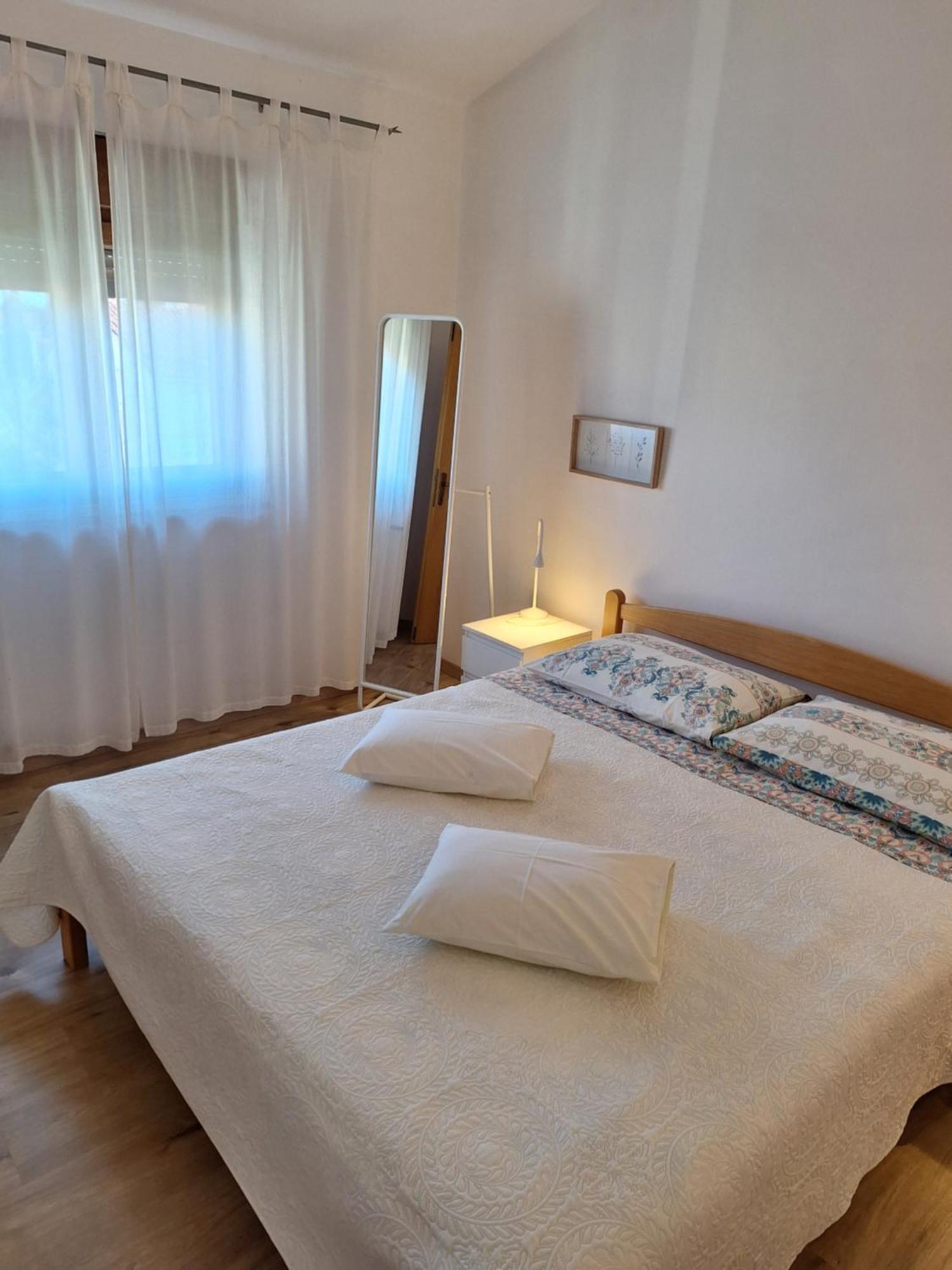 Apartments And Rooms Lorena 236 Ровінь Екстер'єр фото