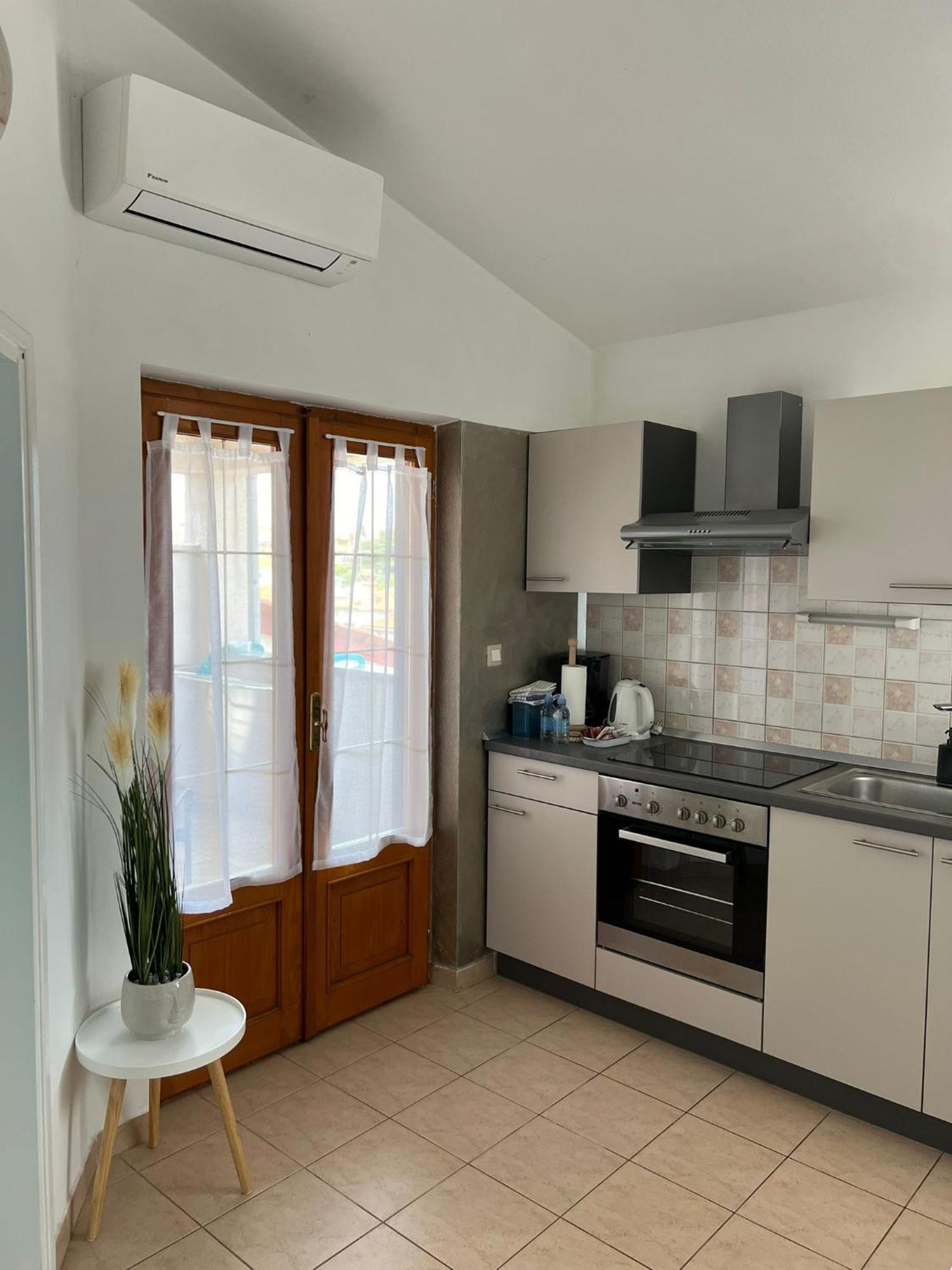 Apartments And Rooms Lorena 236 Ровінь Екстер'єр фото