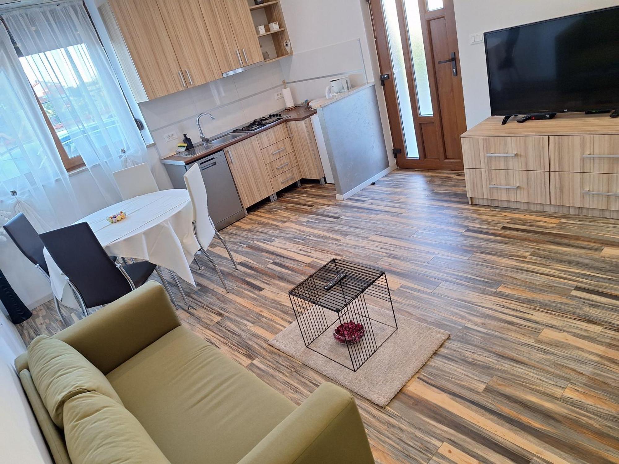 Apartments And Rooms Lorena 236 Ровінь Екстер'єр фото