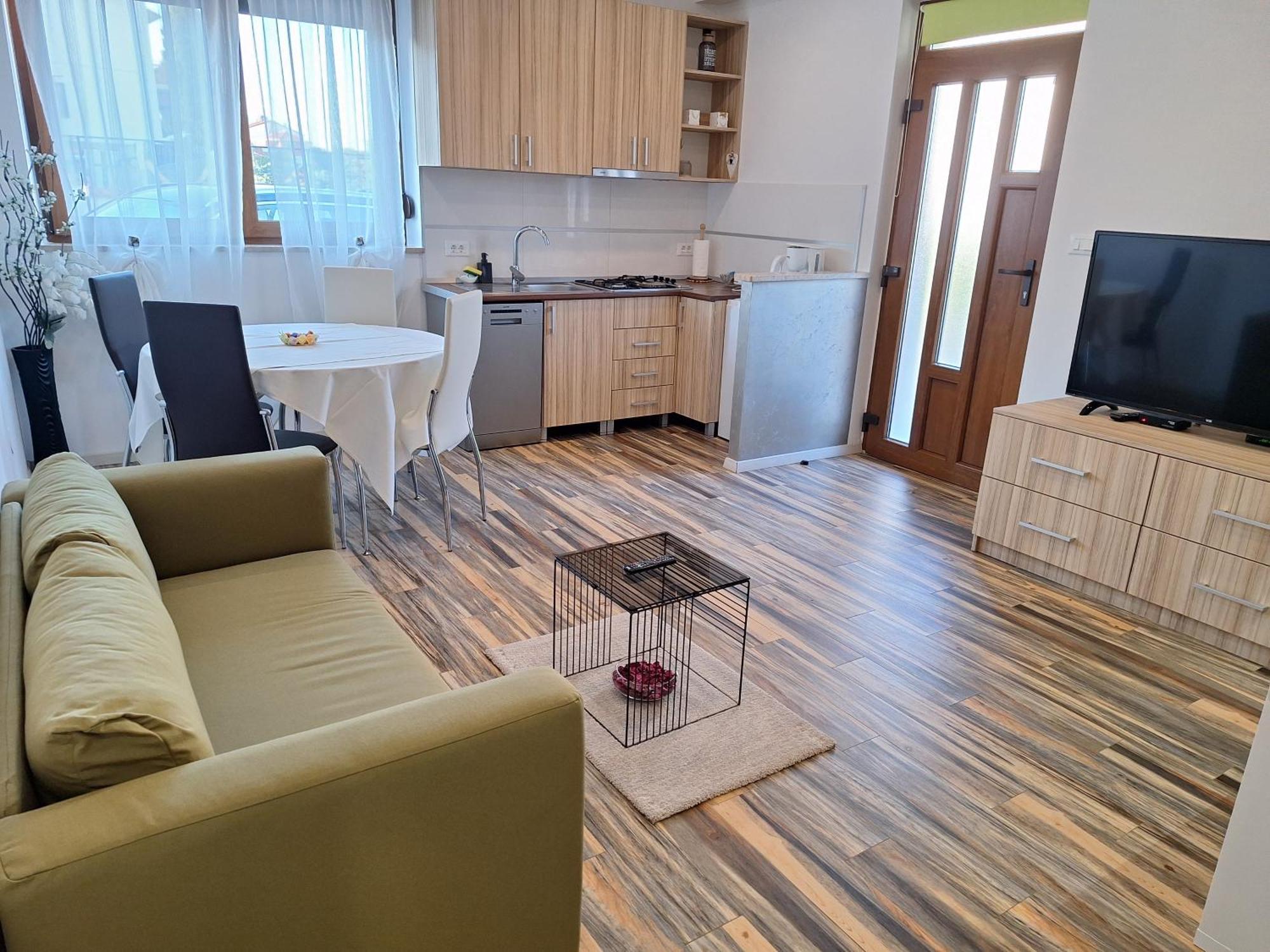 Apartments And Rooms Lorena 236 Ровінь Екстер'єр фото