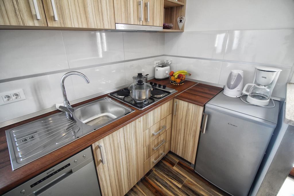 Apartments And Rooms Lorena 236 Ровінь Екстер'єр фото